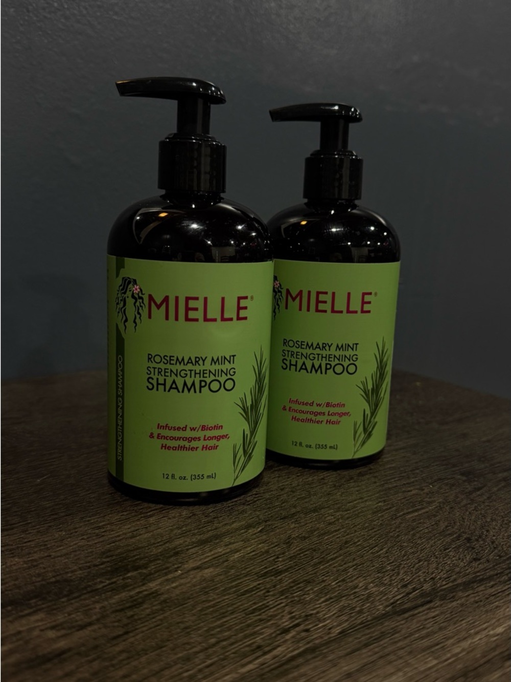 Rosemary Mint Strengthening Shampoo - Green